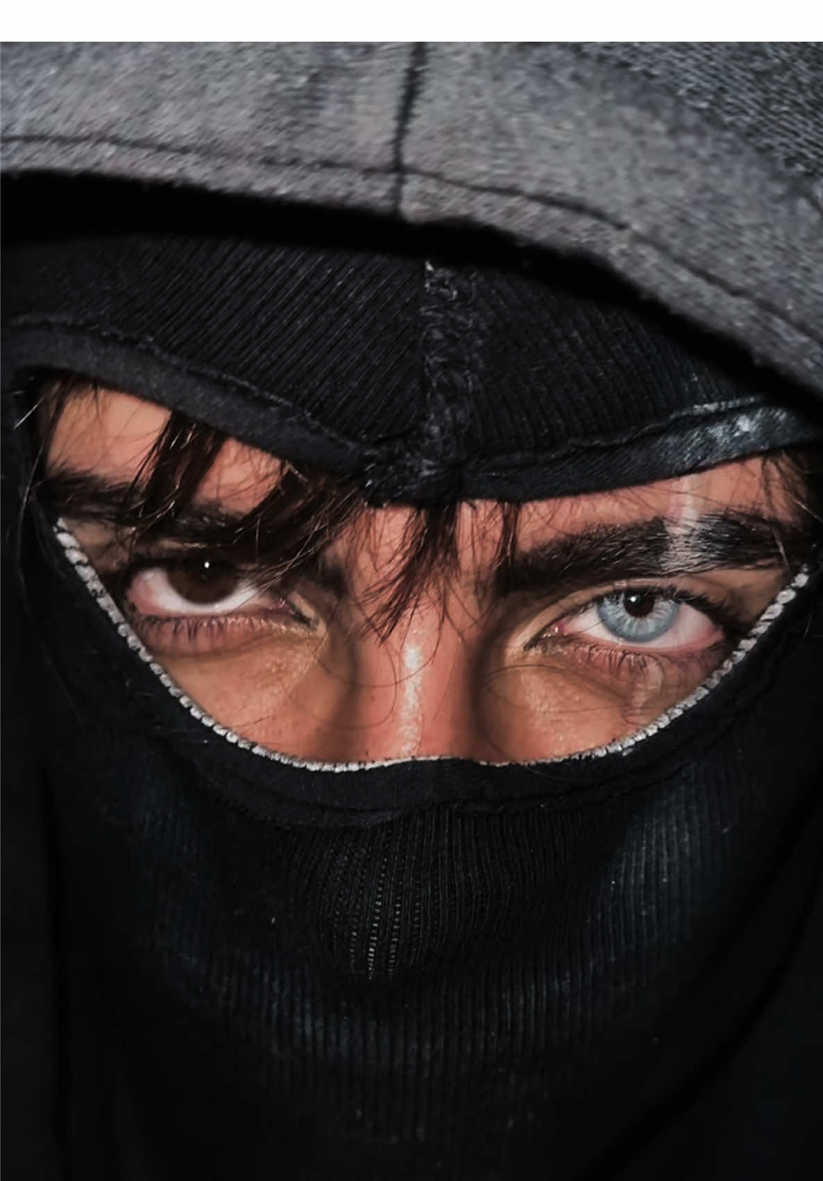 🚫MDNI🚫 || Run baby run… because IICYIFY…  . . . . . . . . . . . . #mdni #masktok #maskedmen #BookTok #darkromance #zademeadows #zade #meadows #malachi #vize #littlestranger #lightsout #cosplay #cosplayer #fyp #fyppp #darkromancebooks #bookboyfriend #bookworm 