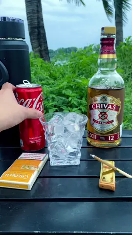 Chill cùng Chivas 12 