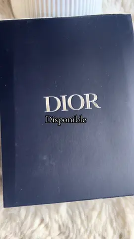 Makeup 100% authentique (lien en bio)