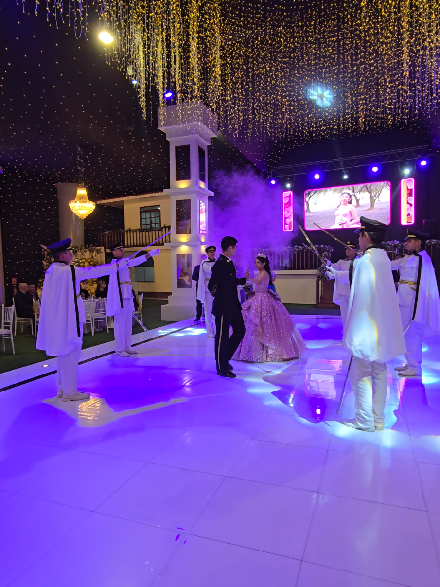 baile con cadetes 15 años #paratiiiiiiiiiiiiiiiiiiiiiiiiiiiiiii #baile #buffetscincoestrellas #cadetes @⚔️La Guardia de Gala⚔️ @Cristian.Flores.WD 