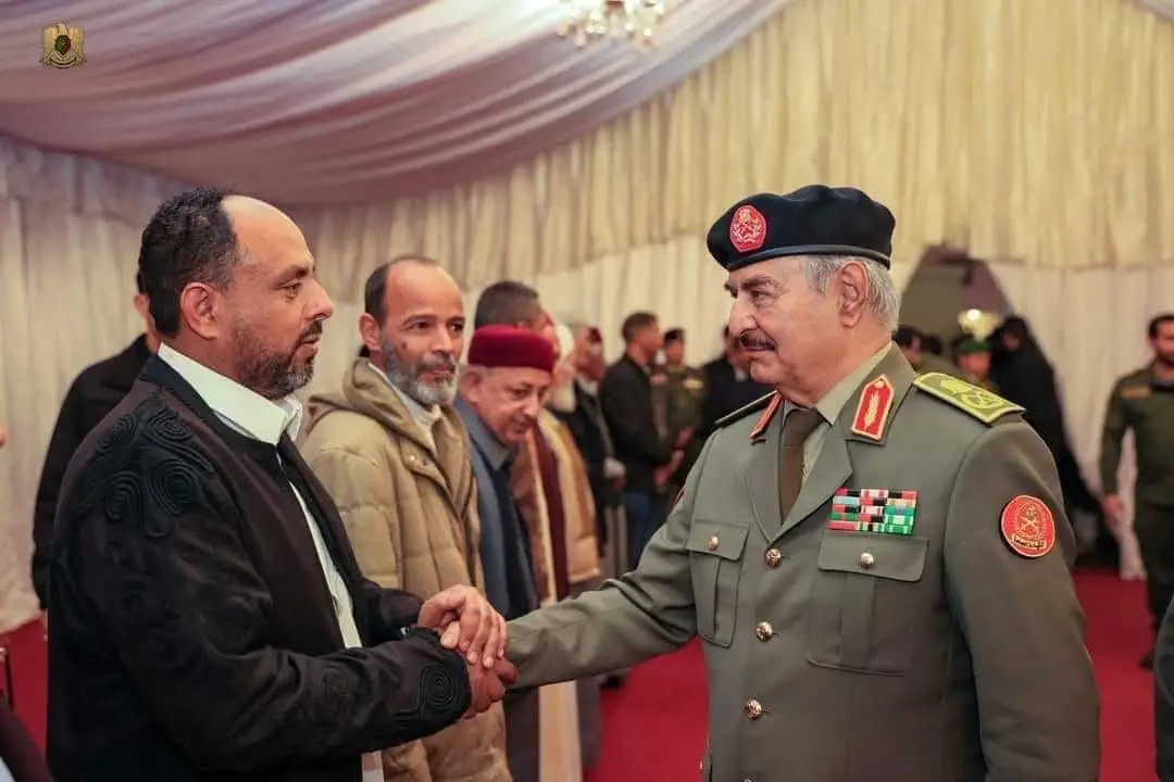 استقبال النائب الاول لمجلس المشايخ لمدينة درنه الشيخ سليمان خليفه الشلوي القائد العام المشير خليفه حفتر والمستشار عقيلة صالح أثناء زيارتهم لمدينة درنه#شلاويه_برقه🔥🦅 #شعراء_وذواقين_الشعر_الشعبي🎸 #درنه #الفتايح_درنه_ليبيا💔🎼 #الشلوي #الشلوي #صوب_خليل_خلق_للجمله🎶❤🔥💔💔 #وادي_الناقه🔥 #ذواقين_الشعر_الشعبي #لابراق 