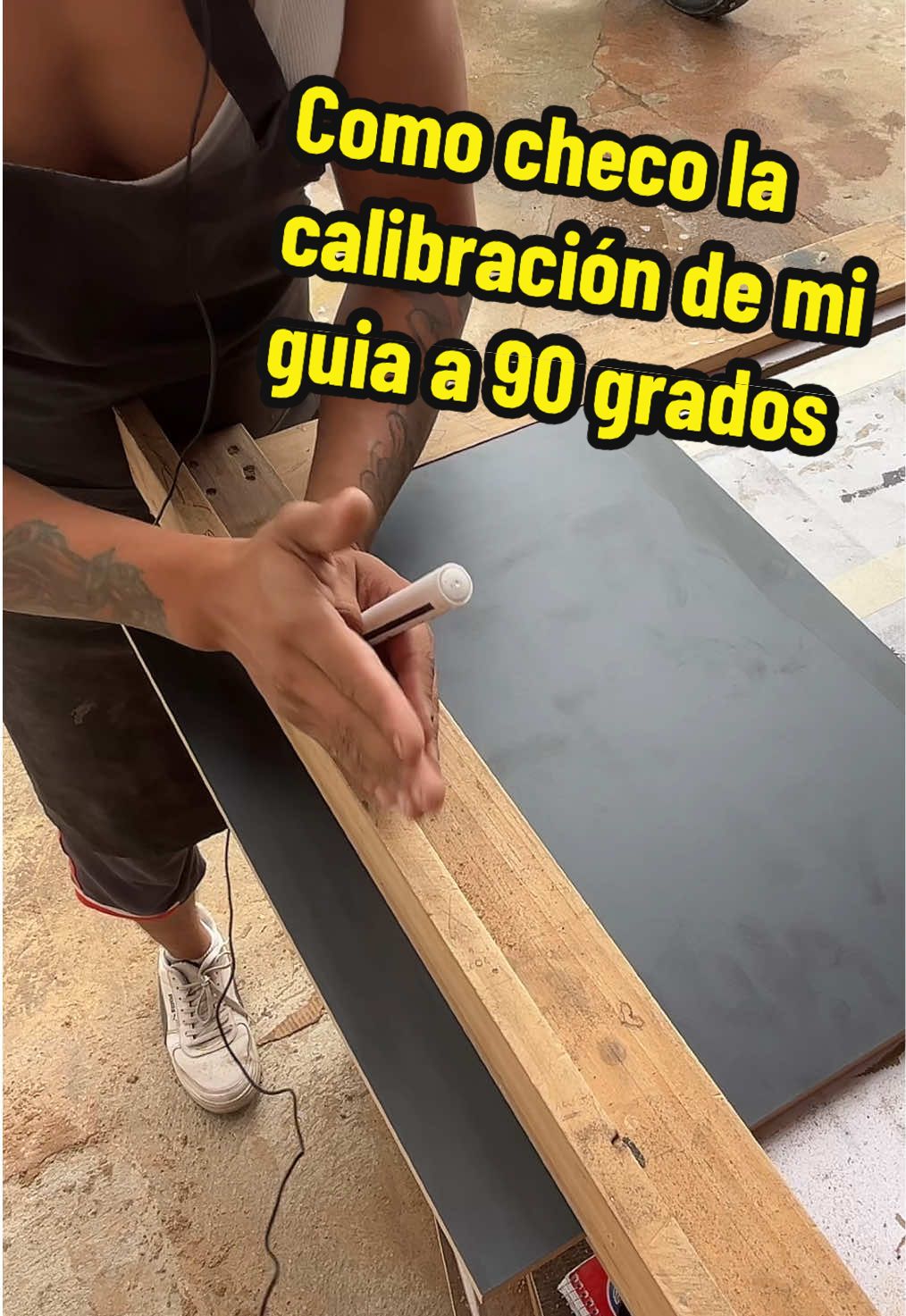 Como checo que mi guía para sacar los cortes a 90 grados está calibrada ! Aquí te muestro, espero poder explicarme y si tienes alguna duda házmela.   No olvides compartir si mi contenido te ayuda! #carpinteria #carpintero #DIY 