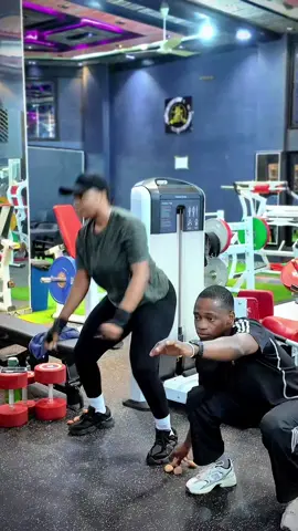 Vendredi soir énergétique ⚡️ Peace Fitness 💪 📍Atrokpocodji, immeuble juste en face du séminaire. #fypシ #fyp #france🇫🇷 #tiktokbeninois🇧🇯 