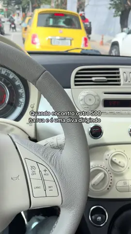 Somos amigas, somos mulheres ✊ #fiat500 #fiat500girl #girlhood #girlgirl 