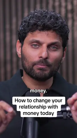 Want to change your relationship with money? Start by listening to today’s podcast episode. Link in bio 🔗💸 #money #advice #finance #moneytok #moneytips 