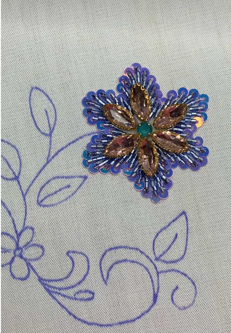 #handmade #tiktoks #morocco🇲🇦 #viral_video #viral_video #hobbys #جلابة_مغربية_جلابة_عصرية #تنبات_العقيق #قفطان #embroidery #