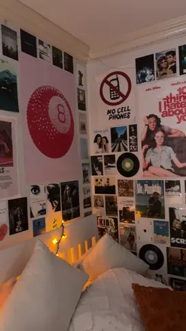 hey i think i keep pictures on my wall idk though | #fyp #viral #cozy #poster #prints 