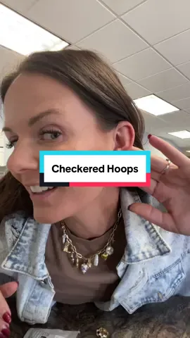 Replying to @Danyelle Hornsby give me all the checkered vibes 😍 #earrings #checkerboard #checkerprint #goldearrings #hoopearrings 
