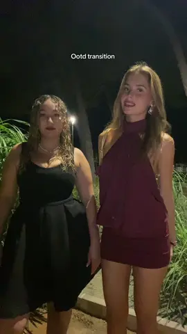 Deux opposés de couleurs 🖤🩷💛🧡❤️🤎 @nawtgr 