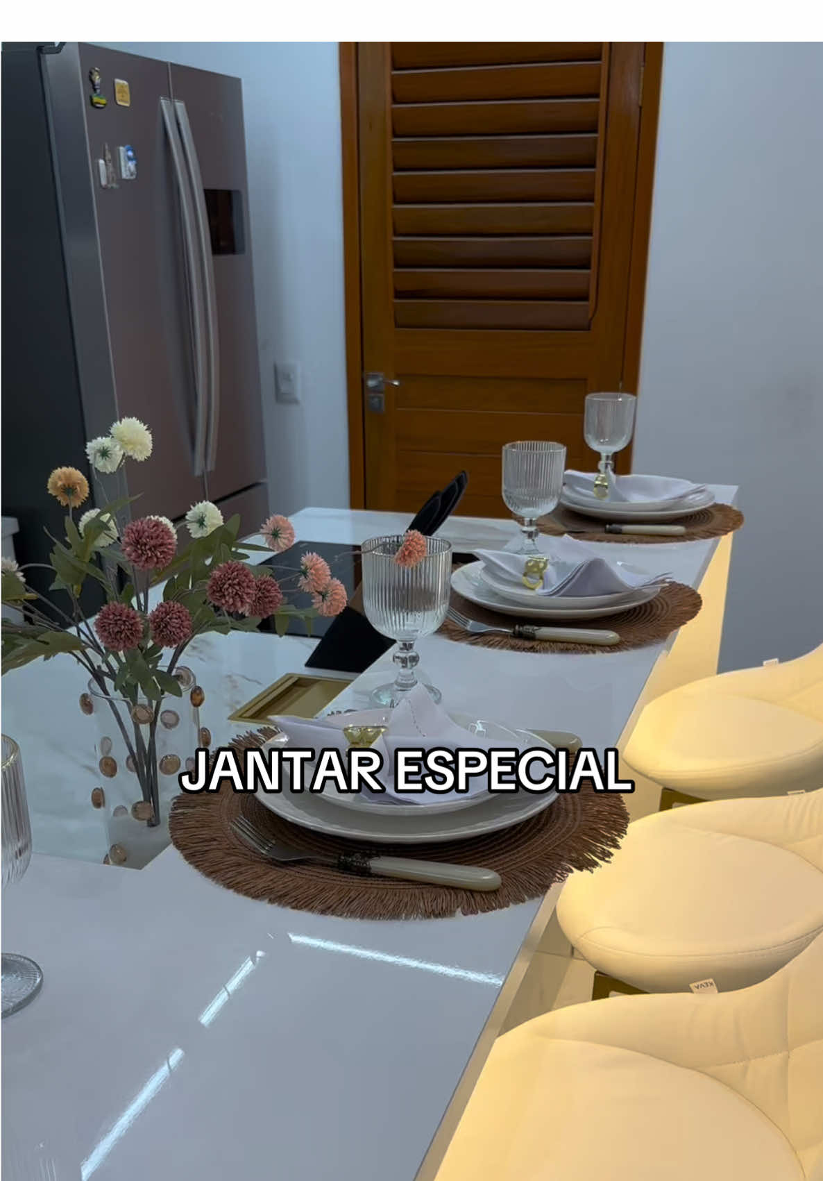 Entrada, Prato principal e Sobremesa ✨🥰 Um jantar super especial por aqui com a minha família. 🤩🙏🏻🥰 • • • #jantar #comida #receita #jantarespecial #receitasimples 