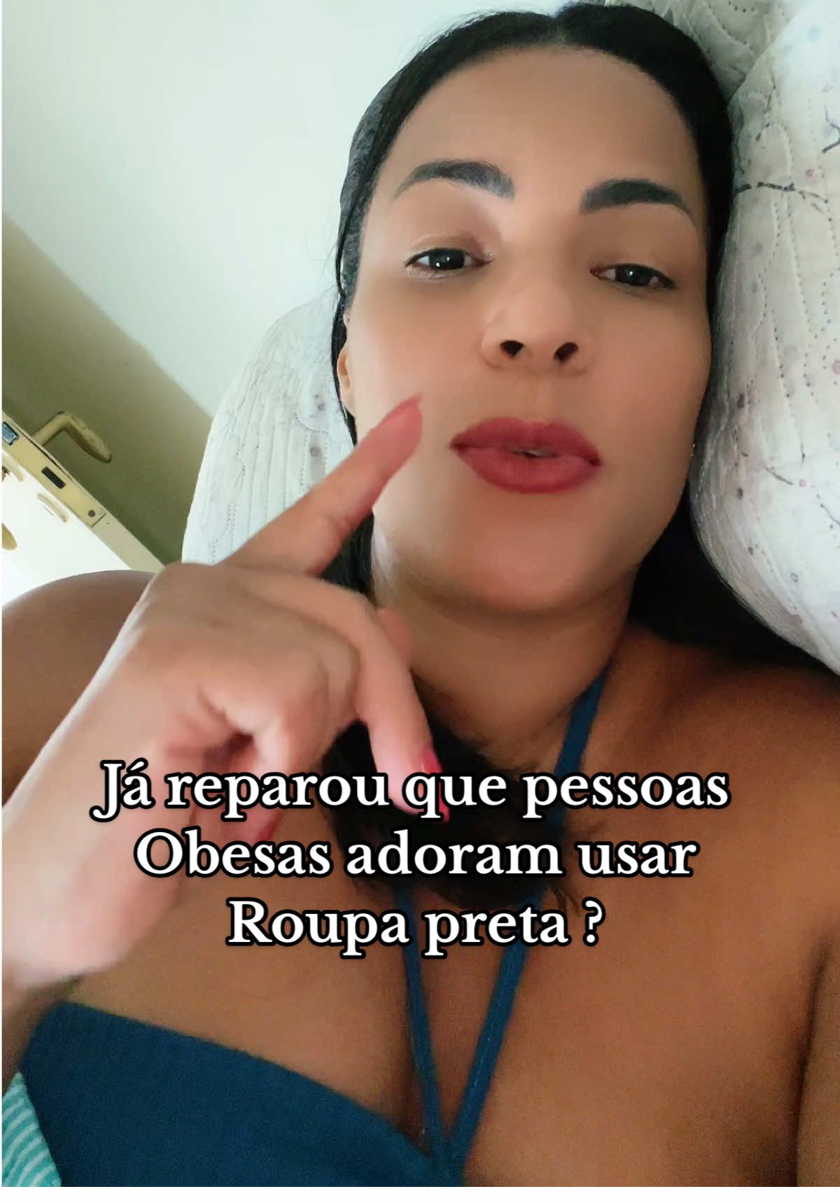 Pessoas obesas adoram adoram usar roupas pretas ! #obesidade #processodeemagrecimento #curiosidades 