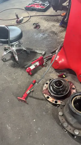 #crossdieselrepair #terex #marmonherrington #dieselmechanic #dirtyhandscleanmoney 