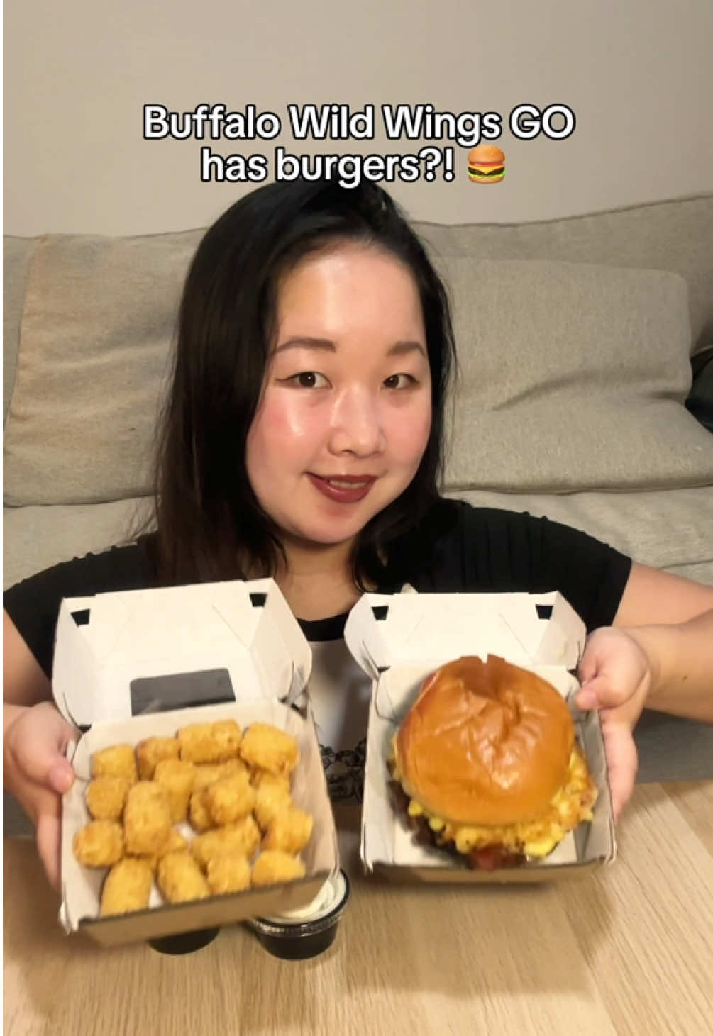 Everybody wants this indeed… 🍔💯😋 @Buffalo Wild Wings  #buffalowildwingspartner #macandcheese #burgertok #mukbang #foodies 