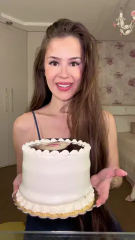 Testando técnicas de skincare com itens que eu nunca imaginei… Bolinho + NIVEA Sérum Q10 Antissinais reduz linhas finas, previne rugas (inclusive as causadas pelo açúcar) e mantém minha pele firme e luminosa todos os dias. Cupom : 15OFFQ10 válido até 30/09 15% off no serum direto no carrinho do site Raia ou Drogasil📲 #serumQ10 #rotinaNIVEAQ10 #achadosdefarmacia #skincare #antirrugas # P u b l i