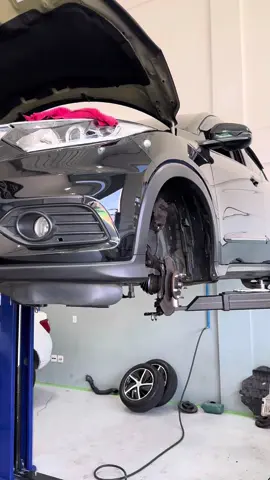 Honda HR-V ano 2021, 50 mil km, sem retoques de pintura (nunca foi batida) com todas as revisões na concessionária, coisinha boa né ? Nem sempre … Procure sempre um profissional capacitado e faça sua avaliação pré-compra !  #precompra #avaliacaoautomotiva #vistoria #vistoriacautelar #vistoriaveicular 