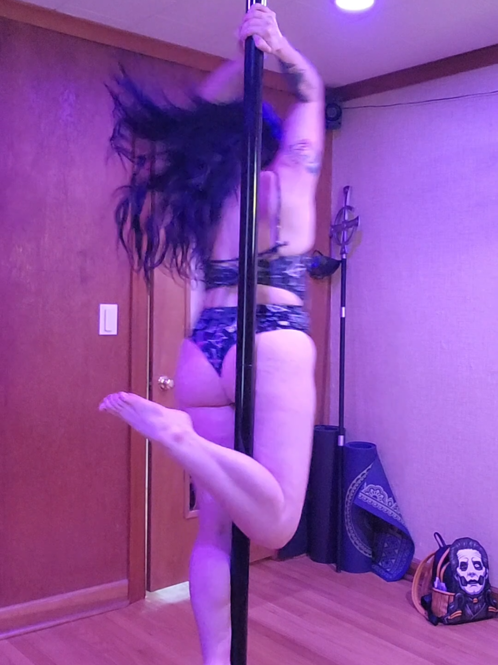 GRIFTWOOD!! F MIKE PENCE AND MAGA!! #thebandghost #poledance #impera #papaiv #griftwood 