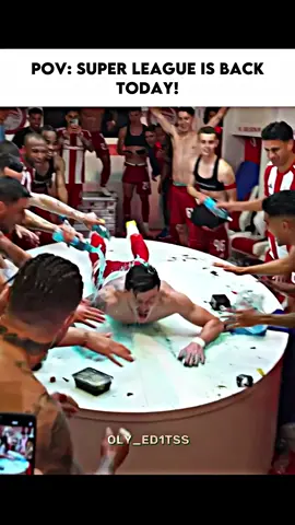 😍 #superleaguegr #back #football #greece #olyed1tss2 