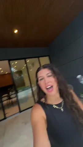 Behind the scenes of being a realtor in Florida 😅😅 #behindthescenes #floridarealtor #viral #realestate #floridahome 