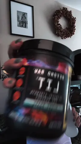 ⚡ My Go-To Pre-Workout on TikTok Shop ⚡ If you’ve been looking for a pre-workout that actually delivers, this is the one I use — Beyond Raw® LIT in the Gummy Shark flavor (TikTok exclusive 🦈🍬). It hits with: 👉 250mg caffeine for clean energy (no crash) 👉 5g L-Citrulline for pumps that actually show up 👉 3g Creatine for strength + performance I love this one because it gives me the focus + energy to actually get through tough workouts without the jitters. Plus the Gummy Shark flavor is 🔥 and only here on TikTok. 🚨 Hurry — it’s on sale right now and it won’t last long! 🚨 #preworkoutpowder #preworkout #fitnesstok #GymTok #workout @GNC Live Well 