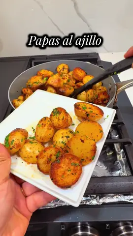 Papas al ajillo #papasalajillo #potatoes #foodtiktok #Recipe #viral 