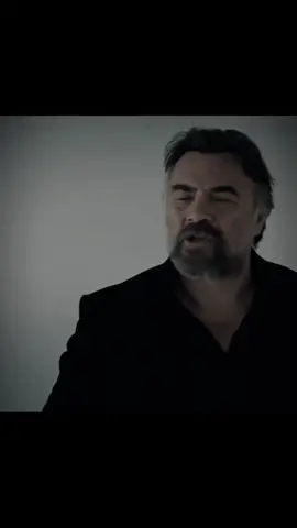 Bu işin arkasında kim varsa,Param-parça edicem.!!! #EşkiyaDünyayaHükümdarOlmaz #Mafia #Reis #Racon #Alem 