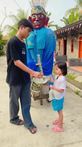 Di kasih hadiah sama ondel2 #comedy  #funny 