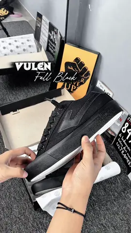 VULEN - Full Black sepatu gemuk keren hitam pekat cocok dipake ke acara apapun #bwxofficial #sepatugemuk #bwx #lokalbrand #sepatugemukfullblack 