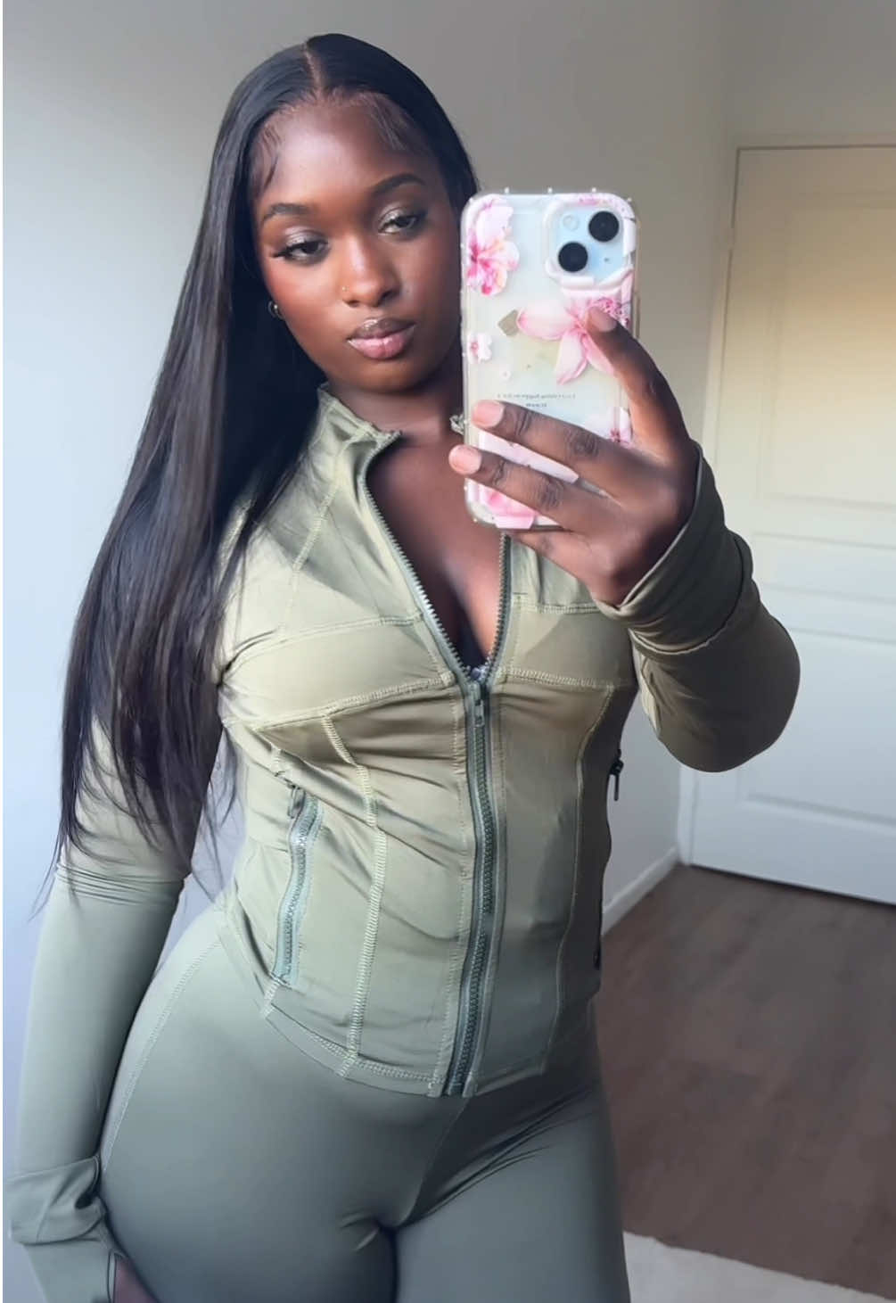 J’aime trop 😍 foncez les filles #outfit #tiktokshop #ensemble 