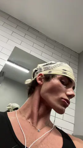 strong neck = dominant jaw         #fyp #foryou #viral #bones #xyzbca 