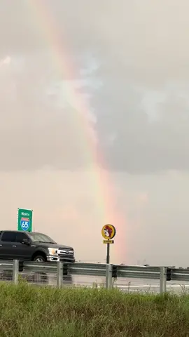 Lookin for my pot of gold at the Buc-ees, but the beaver may have been conscripted #bucees 