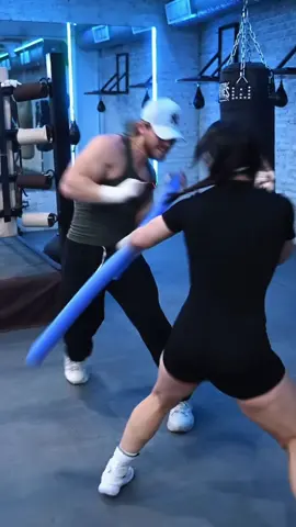 Alana vs Aldo denigris. Hagan sus apuestas…… #aldo #Ronny #alana