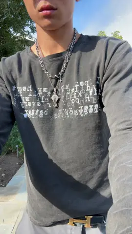 all grey fit come on now#viral #fyp #fashion #streetwear #trending #style #y2kfashion #StreetStyle #90s #inspofashion #viralpost #inspo #OOTD 