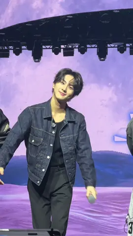 No person belongs to the stage more than him. And I am endlessly grateful that the universe chose to let me exist in the same lifetime as him 🥺 #ENHYPEN #jungwon #walktheline_in_london #정원 #walkthelinetour @enhypen 