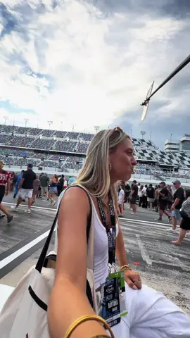 this is what a happens on a lightning delay @Sam Hunt Racing #LetsHunt | #TeamToyota #nascar #nascarxfinity #motorsportscontentcreator 
