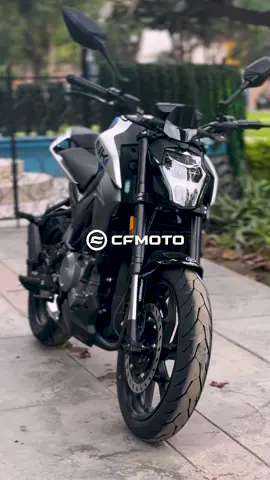 La reina del segmento🔥. La 250NK FUN puede ser tuya por tan solo S/12,990, incluyendo SOAT gratis por todo el mes de agosto 📢. 📲 ¿Listo para tu moto nueva? Escríbenos al 951 371 521. 📍Visita cualquiera de nuestras tiendas a nivel nacional. —————— #cfmoto #250nk #motosdeportivas #vidabiker #motonueva 