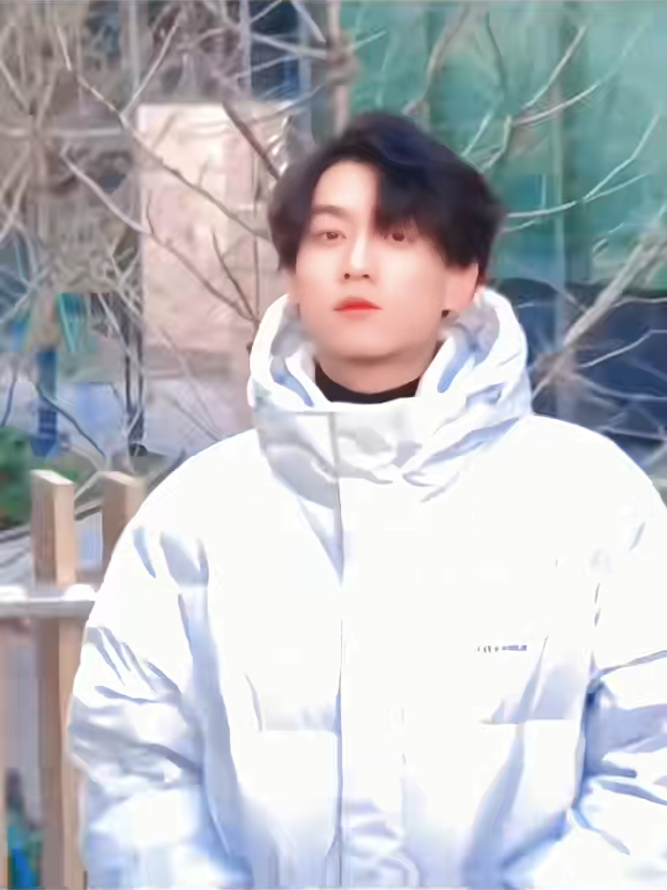 Anh ấy là Điền Hủ Ninh. Sau Nghịch Ái, anh ấy lại bùng nổ nhan sắc và diễn xuất với vai Trì Sính~❤️ Đẹp trai! Hết sức đẹp trai! Dù là ai đi nữa thì anh ấy vẫn rất đẹp trai🥰 __________ #dienhuninh #tianxuning #nghichai #RevengedLove #xh 