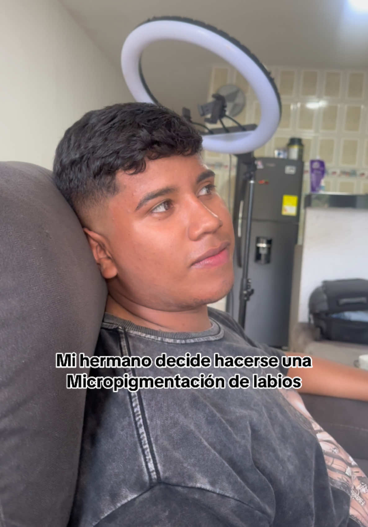 JAJAJAJJAJAJAJJA ya después quedaron bien#viraltiktok #micropigmentacion #labiosgrandes  