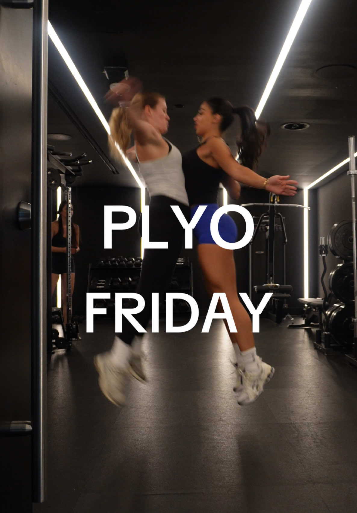 ITS MF PLYO FRIDAY 🚀🧨 the best day of the entire week, athletic full body workout ⬇️  Dynamic plyo warmups to start with Block 1;  explosive banded jump squats  Single leg rdl  Elevated quick hops  Block 2; Rocket jump  Hang cleans  Block 3:  seated alternating press and pull  Kneeling ball slams  Block 4: Zercher curtsey lunge Broad jumps  Ghd sit ups  HAPPY PLYO DAY 💌  . . #plyo #plyometrics #athleticworkout #fullbodyworkout #athlete 