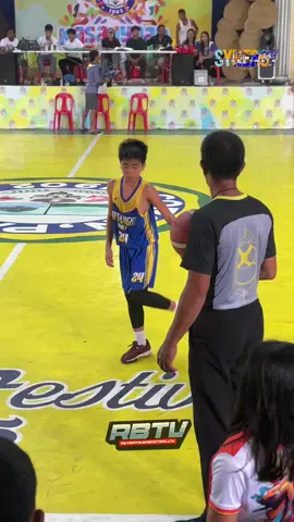 Grabe puso ng batang to sa laro❤️‍🔥 stay humble lang bata malayo mararating mo💪🏻 #reybatikbasketballtvofficial #fypシ゚viral #fyppppppppppppppppppppppp 