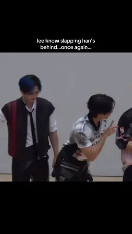 i would too it’s ok, also that sounded really loud 😭 #minsung #leeknow #hanjisung #straykids #fyp