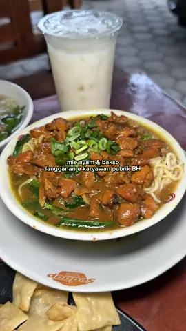 next kita kulineran di PABRIK MANA LAGI ? 😅 👅7,9/10 BAKSO MALANG MIE SAPI JAWARA Buka : 10.30-20.30 Alamat : jl diponegoro teruman,bantul kec bantul yogyakarta