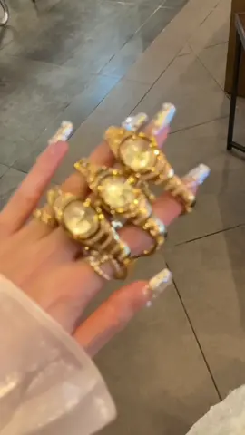 #fypシ #นาฬิกาขายดี #ทักษะการแต่งตัว #frppppppppppppfyp❤️🔥🌈🌈🌈 #fypppppppppppppppppppppp 