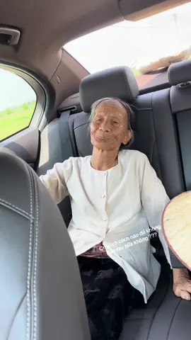 Cất rau trong cốp vẫn cứ ra đến chỗ rau của tôi chưa hazz