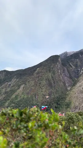 Kinabalu's view from Maragang Hill ⛰️🫶🏻 #maraganghill #kinabalu #kundasang 