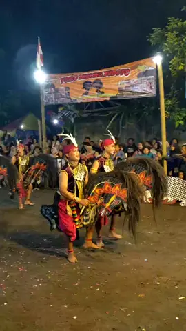 Nyempleng Kasmarane @PutroBarongBudoyo 🔥#videopoanane #kesenianrakyat #jathilanjogjakartaindonesia 