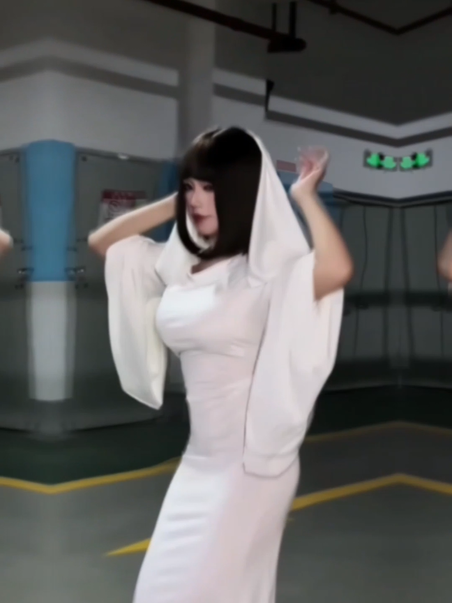 ehh begoyang dia🤭#jjsimetris #jjsmooth #fyppppppppppppppppppppppp #presetalightmotion #fakebodyy⚠️ 