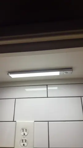 Kitchen under cabinet lighting #undercabinetlights #lighting #kitchen #kitchenimprovement #tiktokshoplabordaysale 