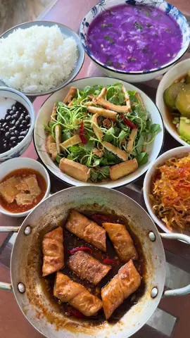 Cơm trưa mời cả nhà làm miếng 