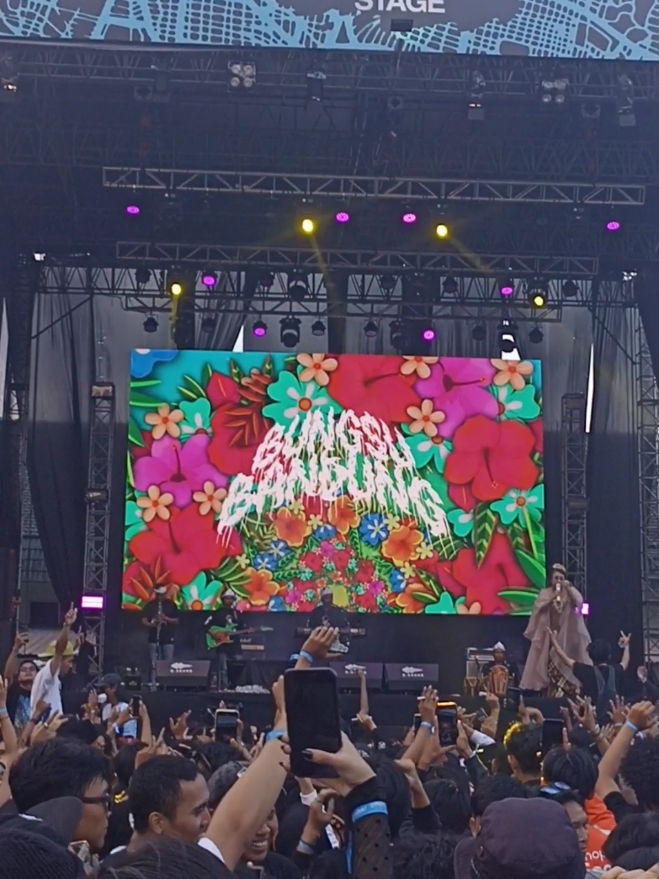 Bungsu Bandung - Talak tilu, Mobil butut, Bohong ah ( Live Flowercity Fest 2025 ). Raw Video!!  #bungsubandung #bandungbelongstous #lewatberanda  #flowercityfest2025 #fyppppppppppppppppppppppp 