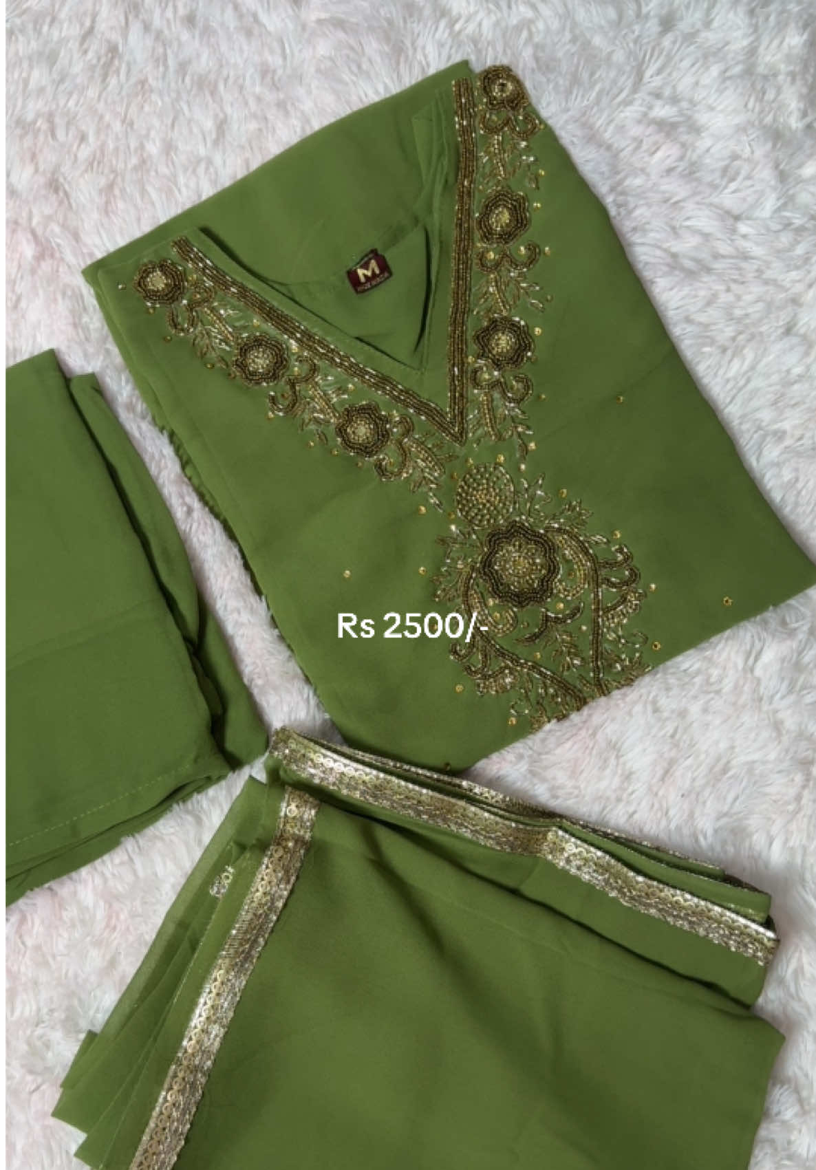 Georgette kurthi set💚 Size available  Dm us for order 🦋 #fypシ゚ #deliveryallovernepal🇳🇵 #fypage #georgettekurthi #xyzabc 